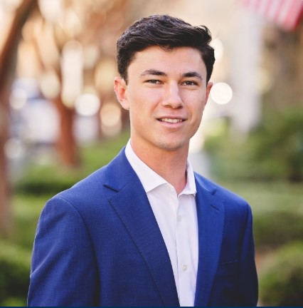 Headshot of Nicholas Mann